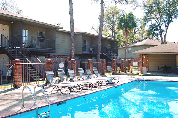 Carol Sue Pool View with Lounge Chairs